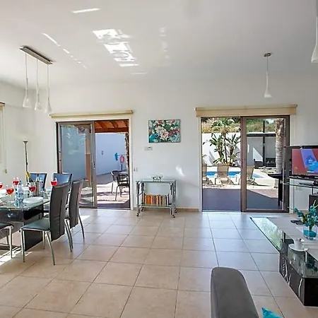 Av6 Hotel Protaras