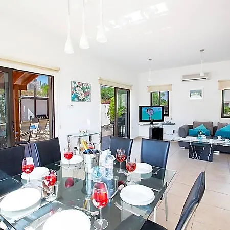 Av6 Hotel 3*